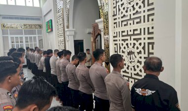 Polresta-Sidoarjo-Shalat-Ghaib-untuk-Korban-Penembakan-di-Way-Kanan