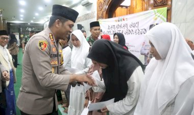 Safari-Ramadhan-Kapolresta-Sidoarjo-di-Masjid-Agung