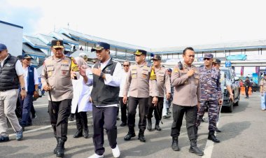 Kapolda-Jatim-Tinjau-Pelabuhan-ASDP-Ketapang-Banyuwangi-Pastikan-Arus-Balik-Lebaran-Lancar