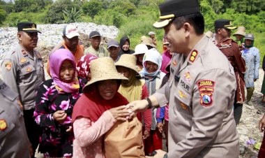 Jumat-Berkah,-Polres-Sumenep-Gelar-Baksos-di-TPA-Wujud-Kepedulian-Terhadap-Sesama