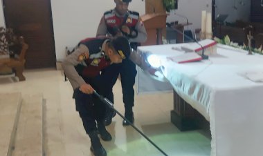 Polres-Blitar-Kota-Lakukan-Sterilisasi-Gereja-Jamin-Keamanan-Ibadah-Rangkaian-Paskah