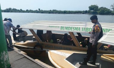 Polsek-Jabon-Amankan-Libur-Idul-Adha-di-Wisata-Bahari-Tlocor