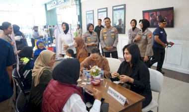 Polwan-Polresta-Sidoarjo-Ajak-Masyarakat-Berani-Bicara,-Selamatkan-Sesama