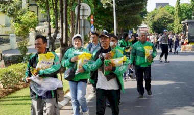 Polda-Jatim-Peduli-Masyarakat-Gelar-Baksos-Salurkan-Bantuan-untuk-Ribuan-Warga