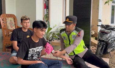 Tanggap-Bencana,-Polres-Purbalingga-Gerak-Cepat-Berikan-Bantuan-dan-Layanan-Kesehatan-Gratis-di-Desa-Maribaya