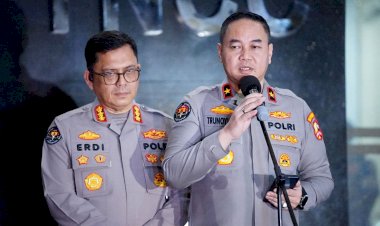 Polri-Siapkan-Pengiriman-Bantuan-untuk-Korban-Bencana-di-Aceh,-Sumut,-dan-Sumbar