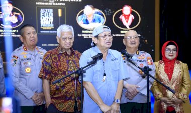 Bedah-Buku-Alter-Ego-Listyo-Sigit-Presisi-Prof-Hermawan-Paparkan-Dinamika-Kebijakan-Kapolri-di-Tengah-Reformasi-Polri