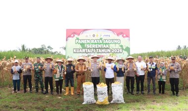 Polres-Malang-Panen-Raya-Jagung,-Hasil-8-Ton-untuk-Dukung-Stok-Pangan