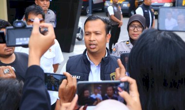 Polres-Ngawi-Ungkap-Penyalahgunaan-BBM-Bersubsidi,-Pelaku-dan-315-Liter-Solar-Diamankan
