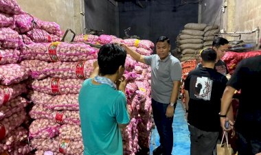 Bareskrim-Polri-Bongkar-Penyelundupan-23-Ton-Bawang-dan-Cabai-di-Pontianak
