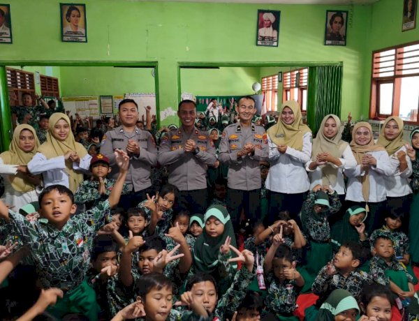 Polresta Sidoarjo Edukasi Anti Bullying Pelajar SDN Jimbaran Kulon