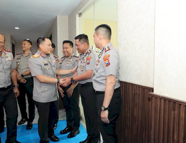 Keluarga Besar Polda Jatim Lepas Irjen Pol. Pasma Royce Emban Amanah sebagai Kapolda Bali