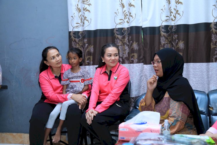 Yayasan Kemala Bhayangkari Gelar Bakti Sosial sebagai Bagian 'Tour of Kemala 2025'