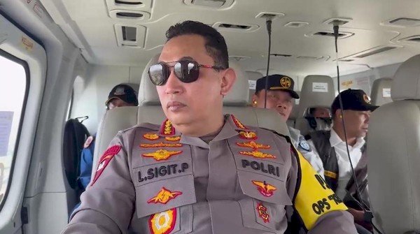 Kapolri Pantau Arus Balik Lebaran di Tol Cipali via Udara