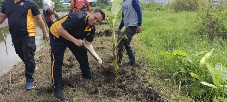 Ubah Lahan Kosong Jadi Green House untuk Ketahanan Pangan Desa Kletek