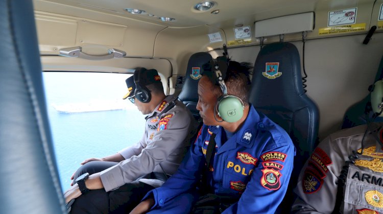 Polda Jatim Gunakan Kapal Patroli Polairud dan Helikopter Cari Korban Kapal Tenggelam di Selat Bali