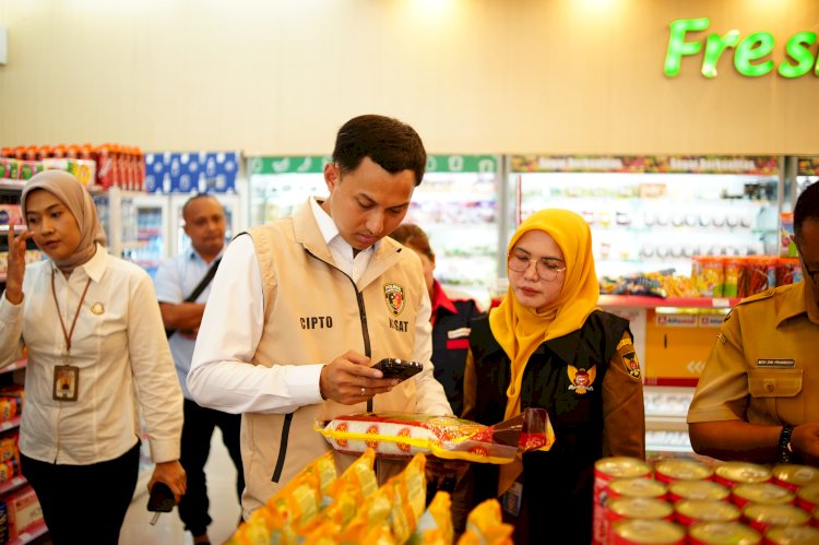 Polres Kediri Kota Bersama TPID Sidak Beras Premium di Sejumlah Pasar Modern