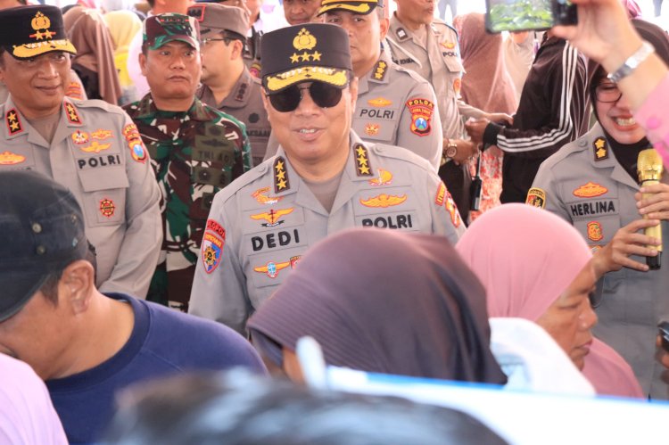 Bantu Tekan Inflasi, Polri Gelar Pasar Murah di Malang