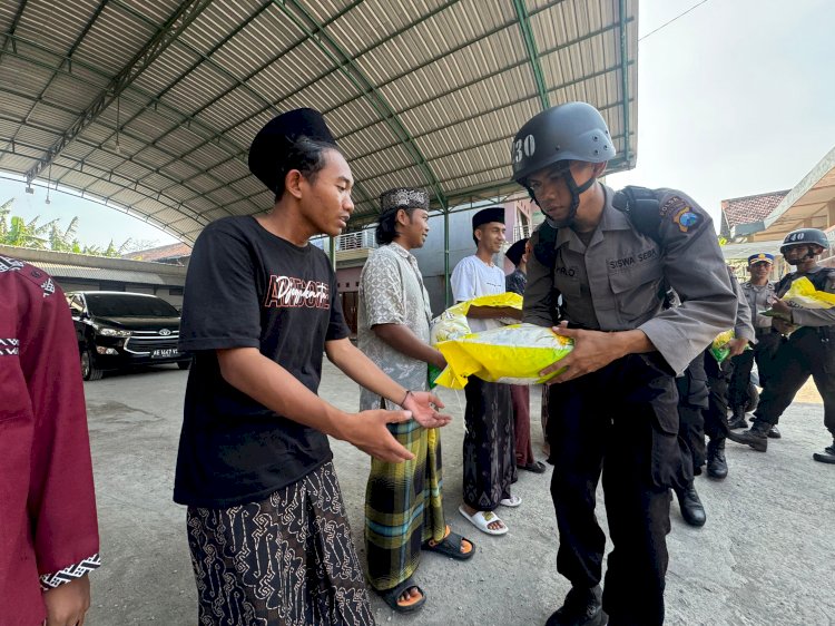Jalankan Misi Kemanusiaan, 247 Siswa Diktuk Bintara SPN Polda Jatim Tempuh Ekspedisi Darat 15 KM