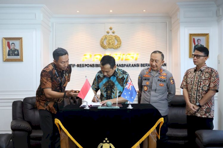 Polri dan AFP Resmikan Rencana Kerja Bersama untuk Perkuat Penanggulangan Penyelundupan Manusia