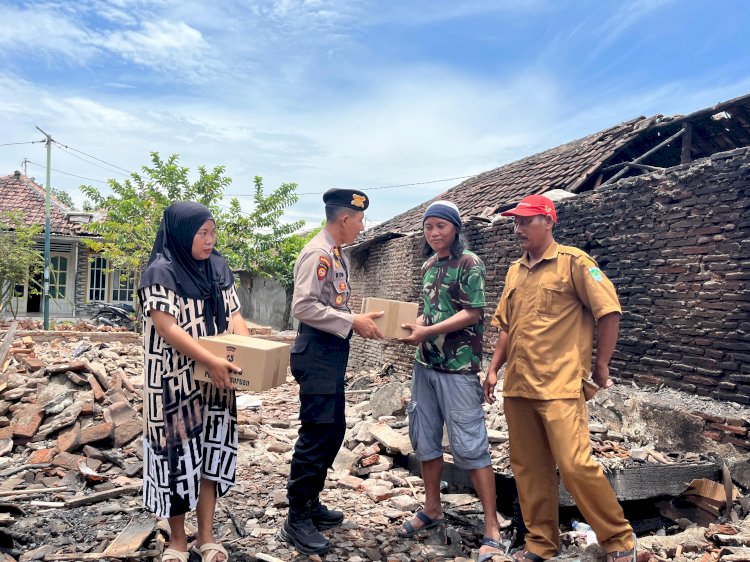 Polres Pasuruan Salurkan Bantuan untuk Korban Kebakaran di Rembang