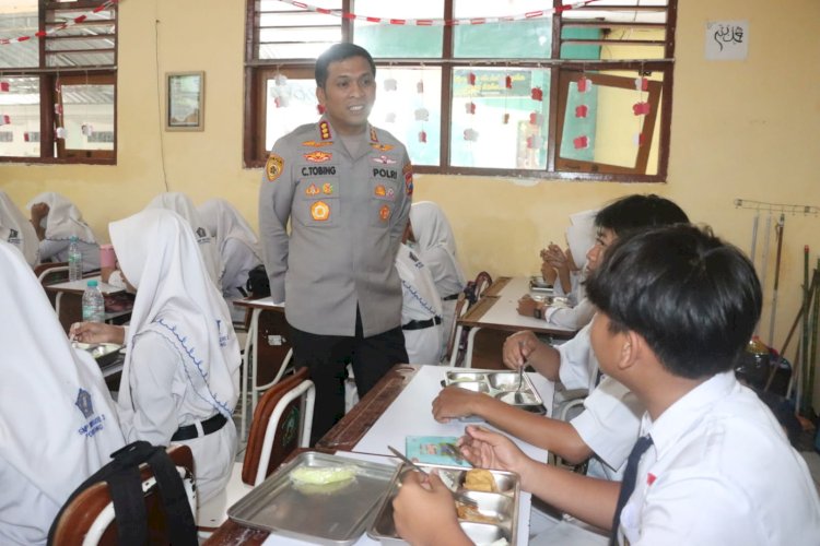 Kapolresta Sidoarjo Cek Distribusi MBG di Porong