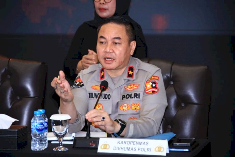 Polri Tegaskan Tidak Ada Rangkap Jabatan: Anggota yang Ditugaskan di Instansi Pusat Dialihkan dari Jabatan di Internal Polri