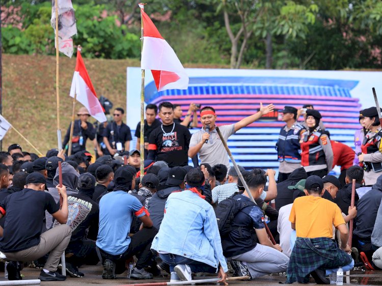 Polri Peragakan Model Pelayanan Unjuk Rasa Terbaru pada Apel Kasatwil 2025, Dirsamapta: “Semua Tindakan Harus Sesuai Prosedur dan Berbasis HAM”